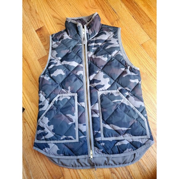J.Crew Camo Quilted Puffer Vest XS With Pockets & Gold Zipper - Picture 1 of 8